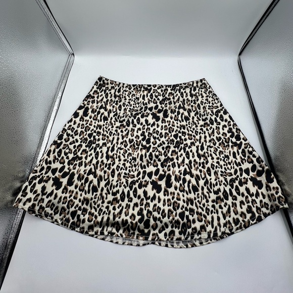 White Fox Ellery Mini Skirt Leopard Print - Picture 2 of 10